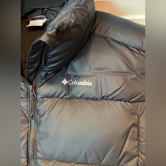 Womens Large Columbia Puffect Mid Vest Black Puffer Synthetic Down Insulation - Picture 4 of 16